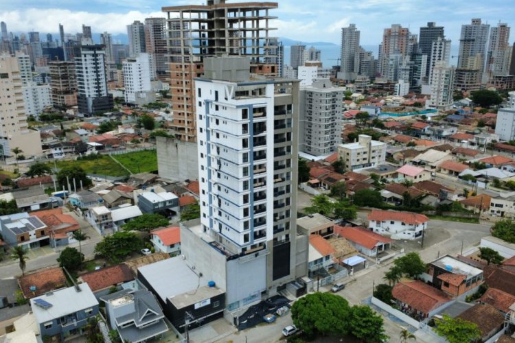 Sala comercial Bal. Perequ� Porto Belo SC